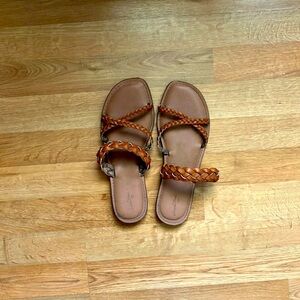 Size 9 tan sandals